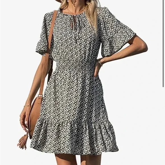 Amazon women’s short sleeve v neck ruffle floral print mini skater dress size s - Picture 1 of 8